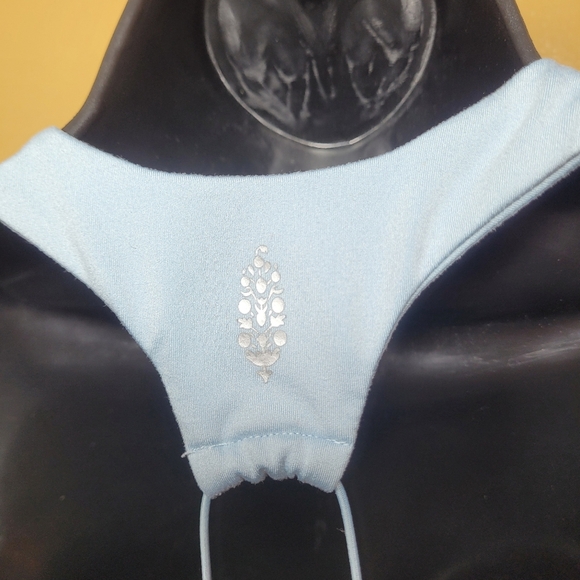 FP Movement Free People Movement Smooth it Out Light Blue Tank Top sz M - Picture 2 of 10